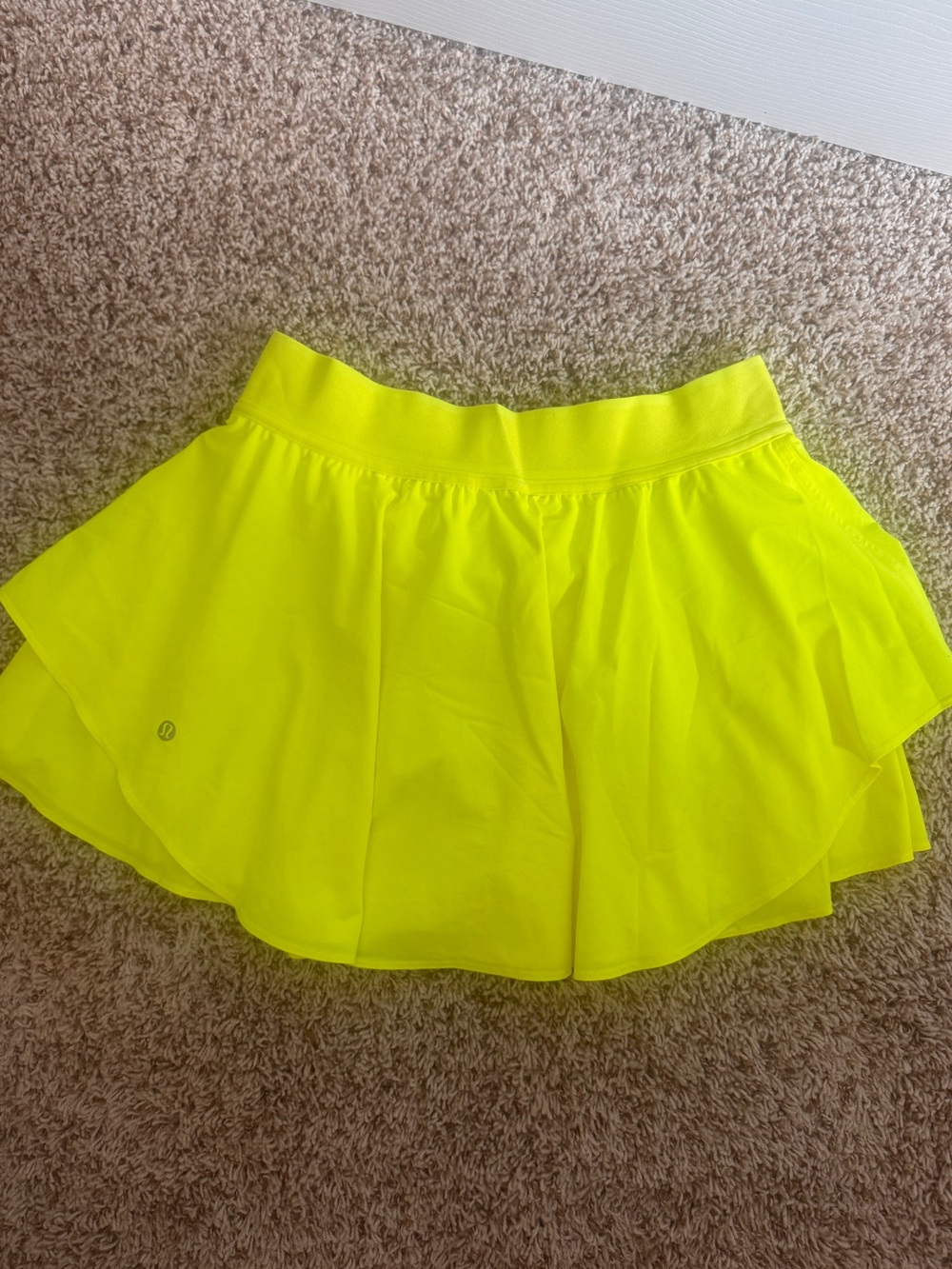 lululemon athletica Women's Neon yellow Court rival skirt